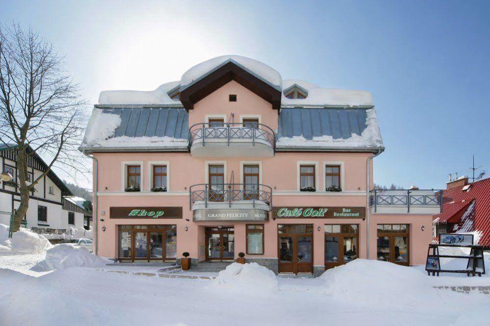 Wellness Hotel Grand Špindlerŭv Mlýn المظهر الخارجي الصورة